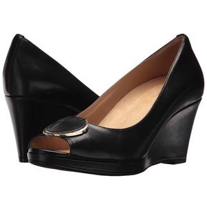 Naturalizer Olli Black Wedge Pump Sz 11